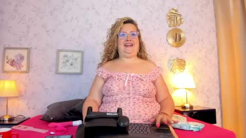 Snapshot of martinacurvy_ chatting on April 17, 11:13 am Martina Caicedo online show from April 17, 11:13 am