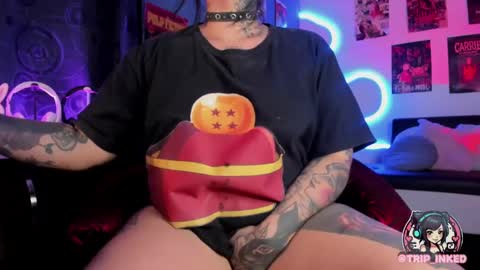 Snapshot of martinarouseee chatting on December 11, 12:54 am Val online show from December 11, 12:54 am