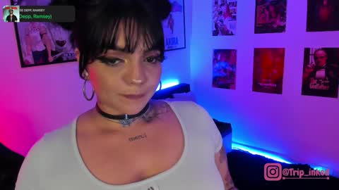 Snapshot of martinarouseee chatting on September 15, 10:32 pm Val online show from September 15, 10:32 pm