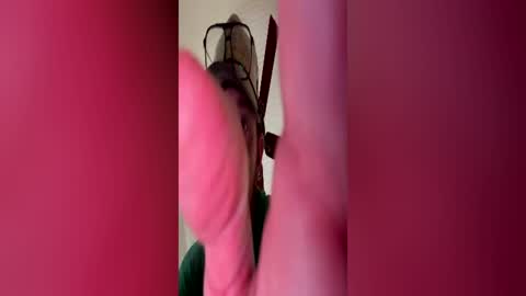 Snapshot of martindalien chatting on July 31, 8:52 pm martindalien online show from July 31, 8:52 pm
