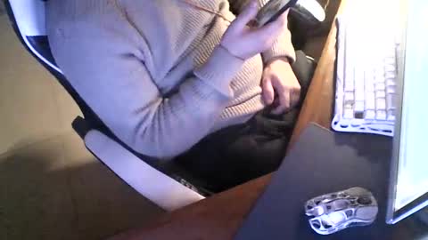 Snapshot of martingillesg chatting on May 28, 3:15 am martingillesg online show from May 28, 3:15 am