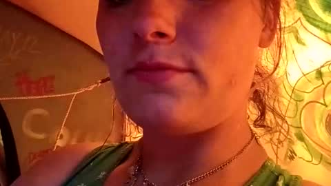 Snapshot of martinhopetaylor chatting on May 15, 1:12 am martinhopetaylor online show from May 15, 1:12 am