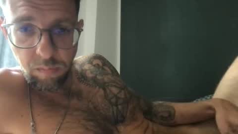 Snapshot of martinmagic467657 chatting on June 10, 6:56 am martinmagic467657 online show from June 10, 6:56 am