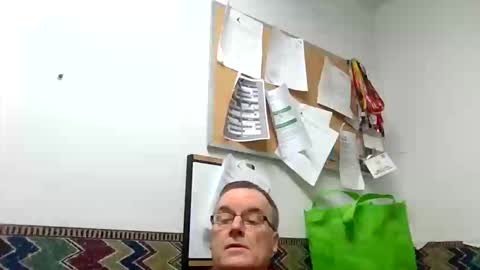 Snapshot of marty1688 chatting on November 17, 12:22 pm marty1688 online show from November 17, 12:22 pm