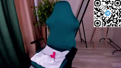 Snapshot of mary__bailey chatting on June 25, 1:05 am mary__bailey online show from June 25, 1:05 am