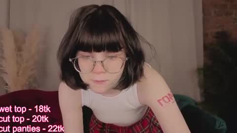 Snapshot of mary_backerr chatting on June 13, 1:31 pm Mary online show from June 13, 1:31 pm