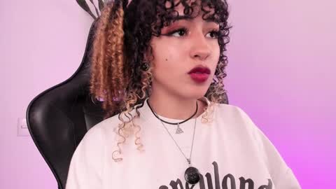 Snapshot of mary_jane_lovers chatting on December 3, 10:07 pm Mary Jane online show from December 3, 10:07 pm