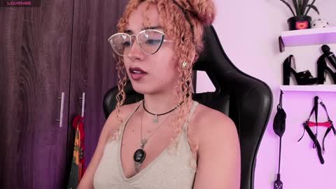 Snapshot of mary_jane_lovers chatting on January 14, 11:37 pm Mary Jane online show from January 14, 11:37 pm