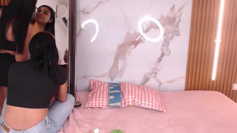 Hi guys im Mary  online show from September 24, 12:19 pm