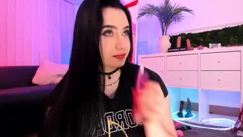 Mary online show from March 15, 7:25 am