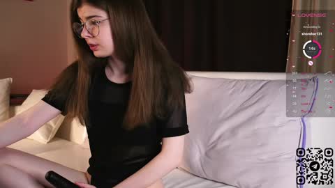 Mary online show from December 14, 9:35 pm