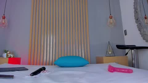 Snapshot of mary_suarez chatting on February 14, 9:56 am Maria online show from February 14, 9:56 am