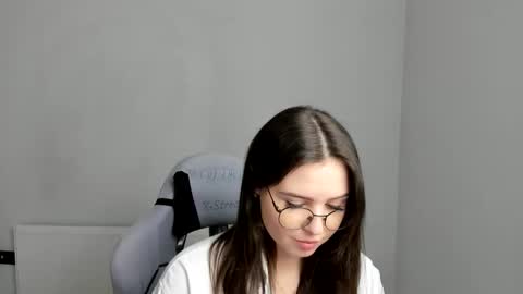 Alice online show from April 20, 6:38 am