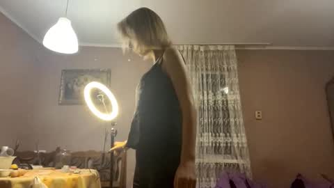 Snapshot of maryannaplateros chatting on February 13, 8:16 pm Tessa online show from February 13, 8:16 pm