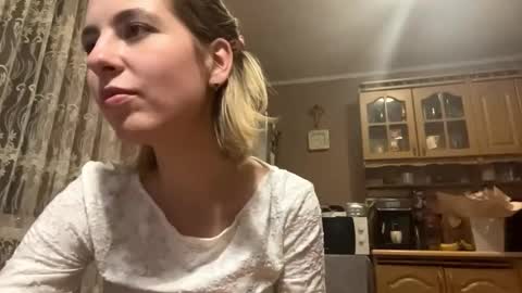 Snapshot of maryannaplateros chatting on February 17, 6:25 pm Tessa online show from February 17, 6:25 pm