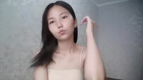 Snapshot of marybellegalaviz chatting on July 21, 12:07 pm Lily online show from July 21, 12:07 pm