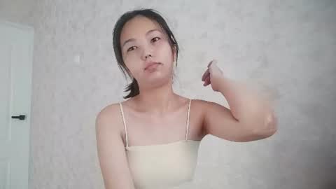 Snapshot of marybellegalaviz chatting on July 31, 12:04 pm Lily online show from July 31, 12:04 pm
