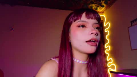Snapshot of maryberry__ chatting on April 24, 7:33 am online show from April 24, 7:33 am