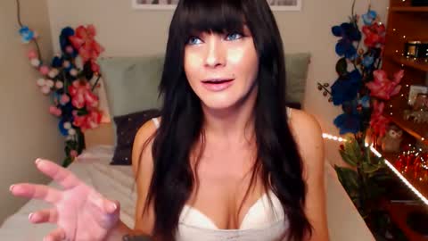 Snapshot of marydash chatting on September 30, 11:21 pm Mary online show from September 30, 11:21 pm