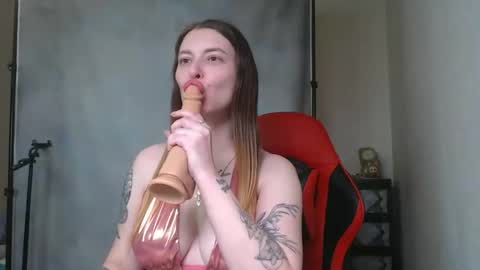 Snapshot of maryh0tlove chatting on November 19, 3:12 pm maryh0tlove online show from November 19, 3:12 pm