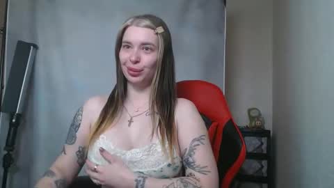 maryh0tlove online show from April 19, 9:41 am