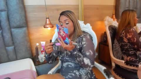 maryhawkey online show from February 20, 11:43 am