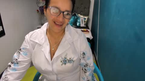 Snapshot of marylinmilf chatting on December 27, 10:26 pm Marylin online show from December 27, 10:26 pm