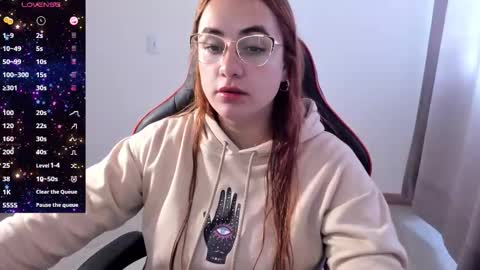 Dulce Maria online show from October 27, 2:10 pm