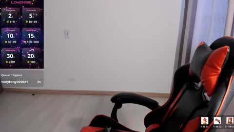 Dulce Maria online show from February 24, 7:01 pm