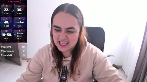 Snapshot of maryluna95 chatting on May 20, 5:52 pm Dulce Maria online show from May 20, 5:52 pm