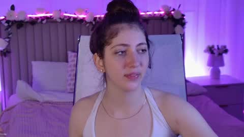 Snapshot of marymillerr chatting on June 5, 6:42 am Mary Miller online show from June 5, 6:42 am