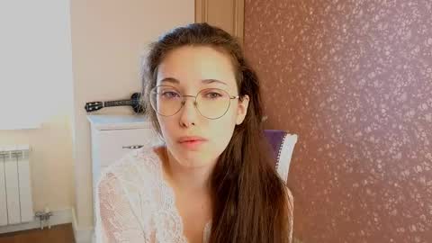Snapshot of maryrosejansson chatting on May 24, 3:00 am Hi Im Olivia Im new here3 online show from May 24, 3:00 am