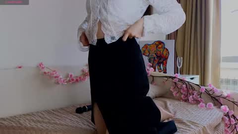 Snapshot of maryrosejansson chatting on May 25, 3:12 am Hi Im Olivia Im new here3 online show from May 25, 3:12 am