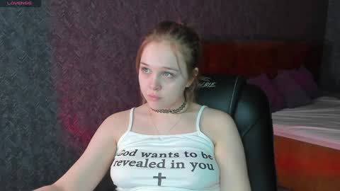 Snapshot of maryshiotta chatting on February 26, 1:21 am Mary online show from February 26, 1:21 am