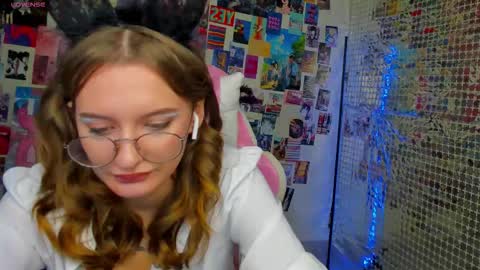 maryyy_may online show from September 30, 4:34 pm