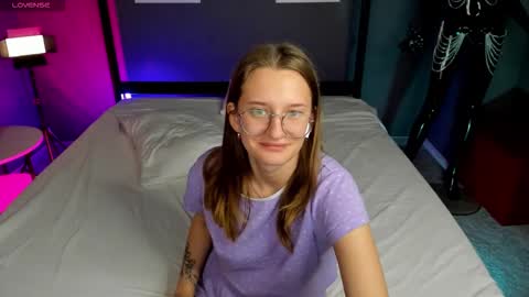 maryyy_may online show from October 4, 7:50 am