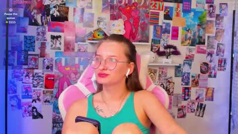 maryyy_may online show from October 18, 6:41 pm