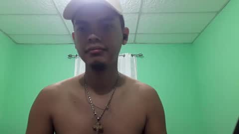 Snapshot of maserati120 chatting on February 16, 4:53 am Max online show from February 16, 4:53 am