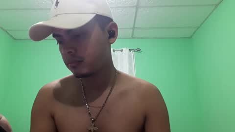 Snapshot of maserati120 chatting on February 18, 12:48 am Max online show from February 18, 12:48 am