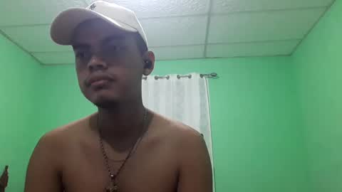 Snapshot of maserati120 chatting on February 18, 3:53 am Max online show from February 18, 3:53 am