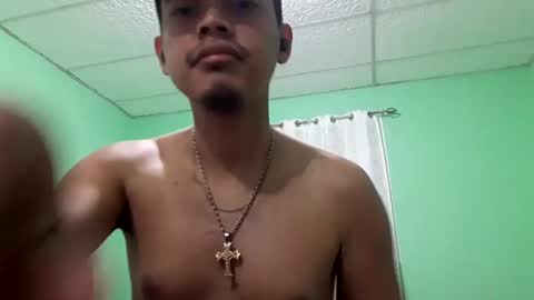 Snapshot of maserati120 chatting on February 21, 12:27 am Max online show from February 21, 12:27 am