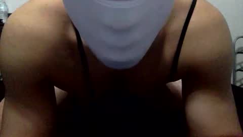 Snapshot of mash1892 chatting on October 21, 1:28 am mash1892 online show from October 21, 1:28 am