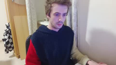 Snapshot of mash_potatoes_are_good chatting on December 3, 2:03 am mash_potatoes_are_good online show from December 3, 2:03 am