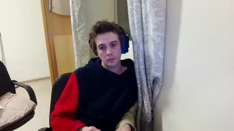 Snapshot of mash_potatoes_are_good chatting on December 12, 2:48 am mash_potatoes_are_good online show from December 12, 2:48 am