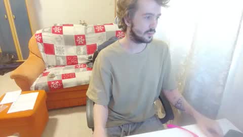 Snapshot of mash_potatoes_are_good chatting on September 26, 2:21 pm mash_potatoes_are_good online show from September 26, 2:21 pm