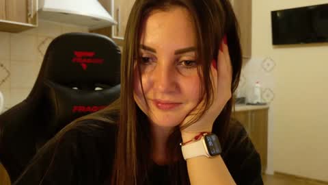 Snapshot of masha_queen chatting on February 4, 6:27 pm Masha online show from February 4, 6:27 pm