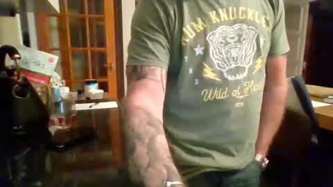 Masked Masturbation Couple online show from September 19, 9:59 pm