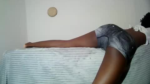 masked_shy_girl online show from April 10, 10:03 pm