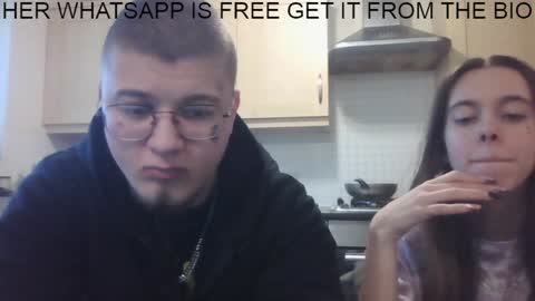 Snapshot of maskedman699 chatting on January 20, 2:46 pm Extreme Couple online show from January 20, 2:46 pm