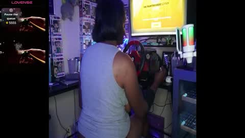 Snapshot of maskedmilf822397 chatting on October 26, 6:30 am maskedmilf822397 online show from October 26, 6:30 am